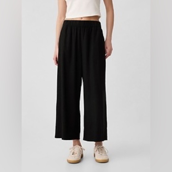 NWT! GAP Black Mid Rise Wide Leg Crop Pull-On Pants - Medium Tall  & Large Tall💎 - Picture 2 of 7
